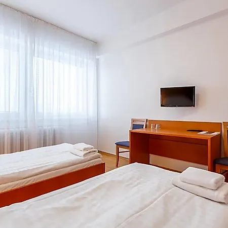 Veronika Hotel 3*