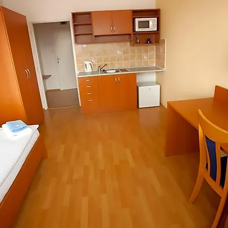 Veronika Hotel 3*