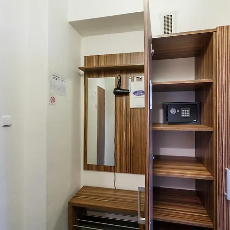 Отель Veronika 3*
